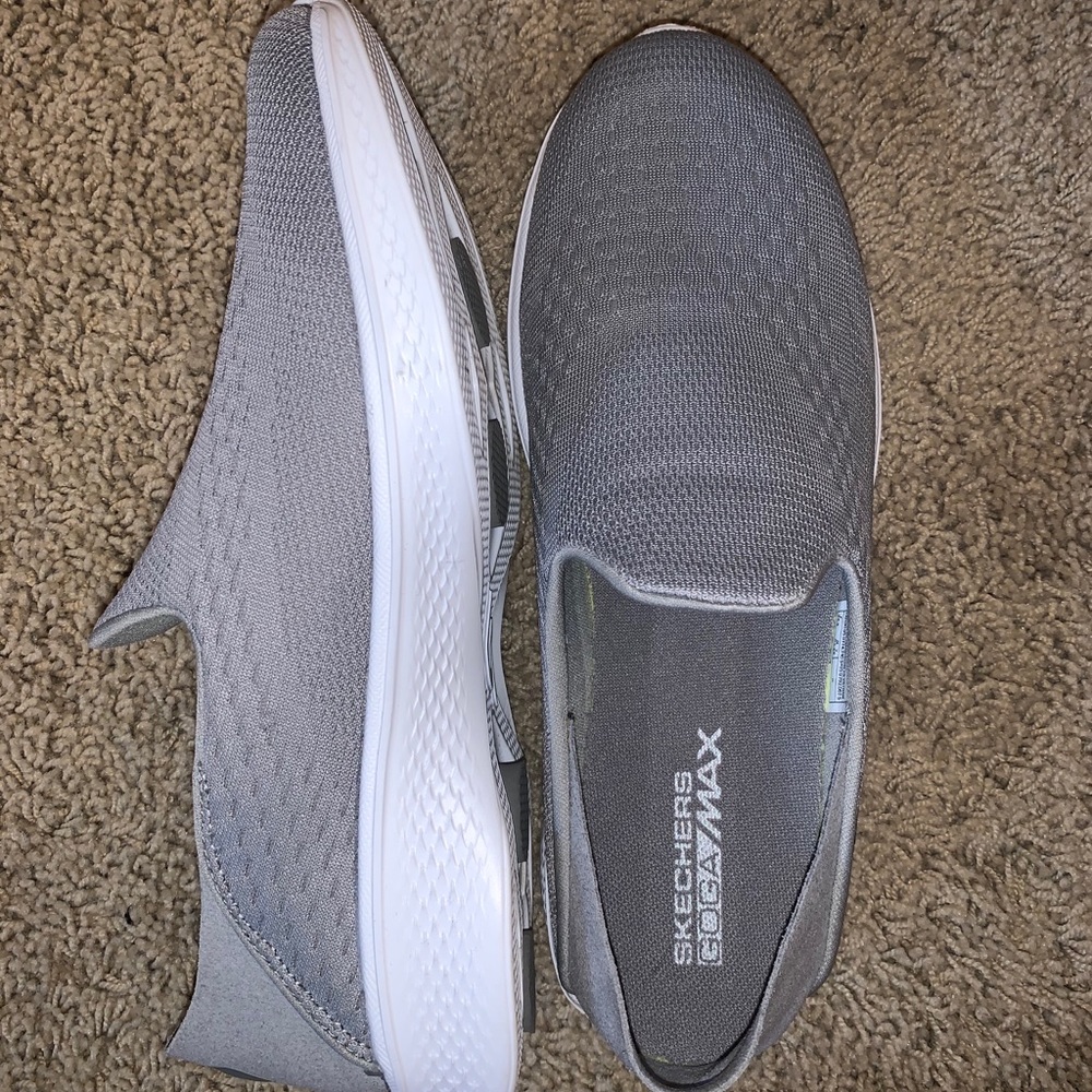 Sketchers shoes